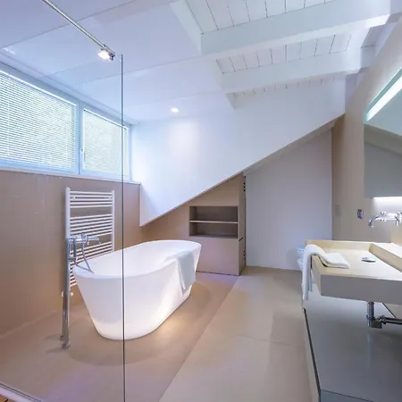ヴィラ Villa Brienno *