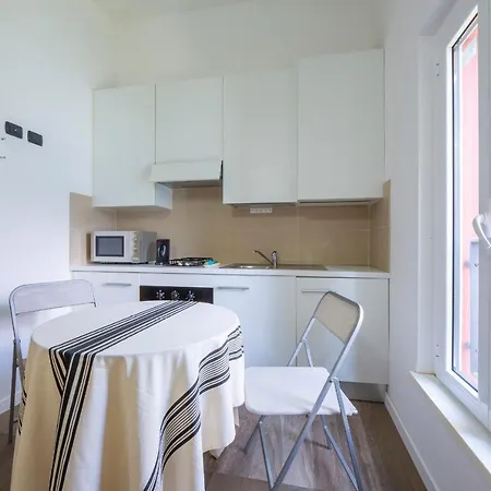 ヴィラ Villa Brienno