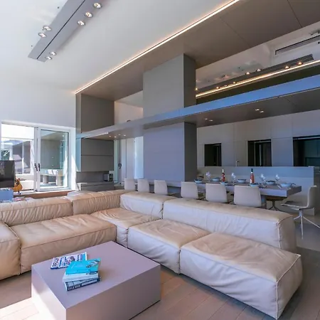Villa Brienno ヴィラ Brienno